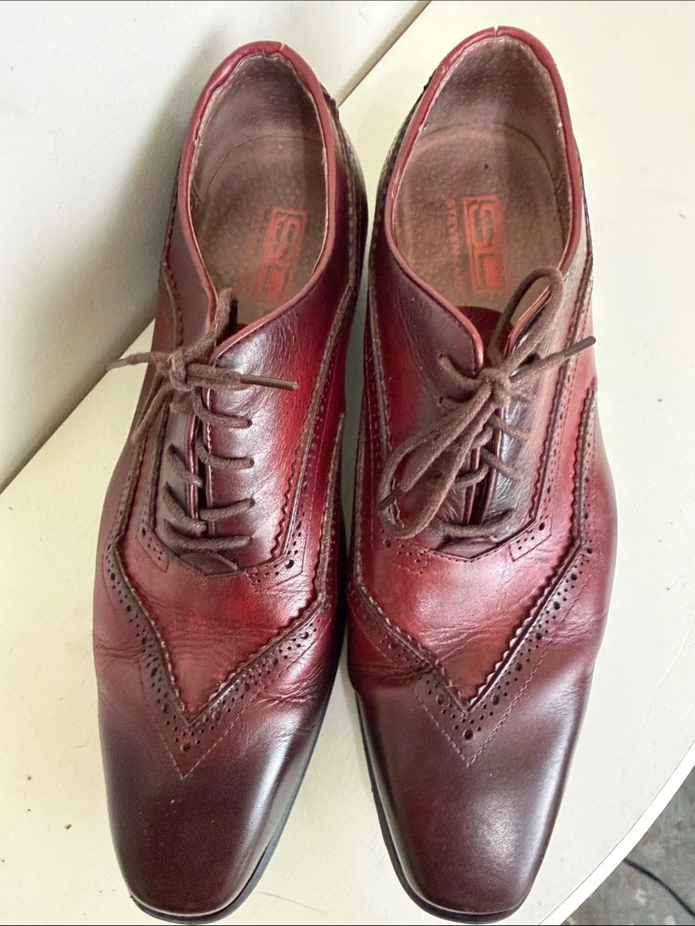 (2391) Men's Burgundy Leather Wingtip Derby Shoes, Size: 9.5